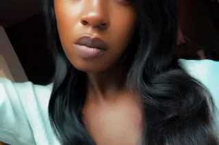 slim and petite - Image 11