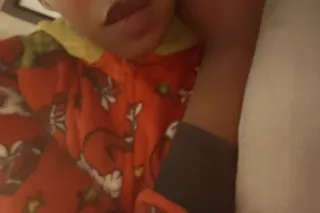 slim and petite - Image 6