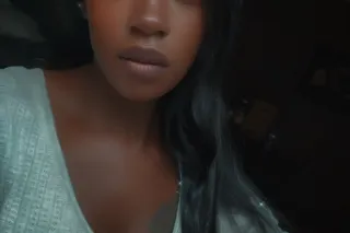 slim and petite - Image 8