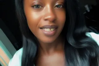 slim and petite - Image 9